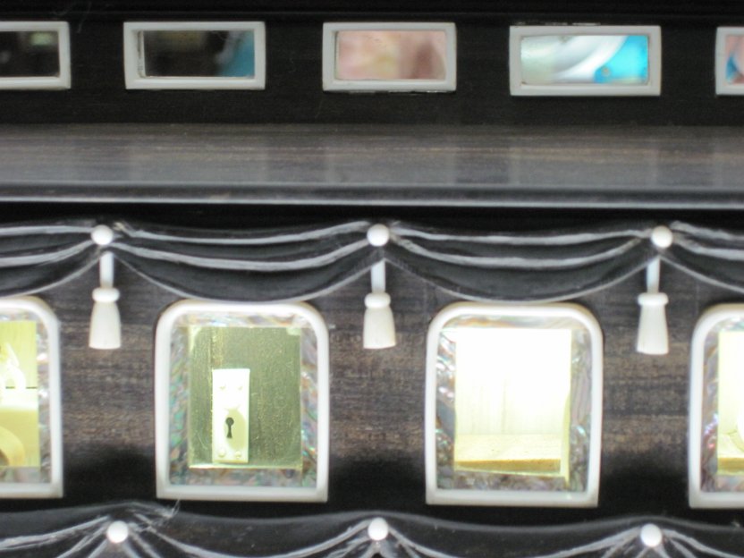 025-keyhole to Lincoln funeral car.jpg